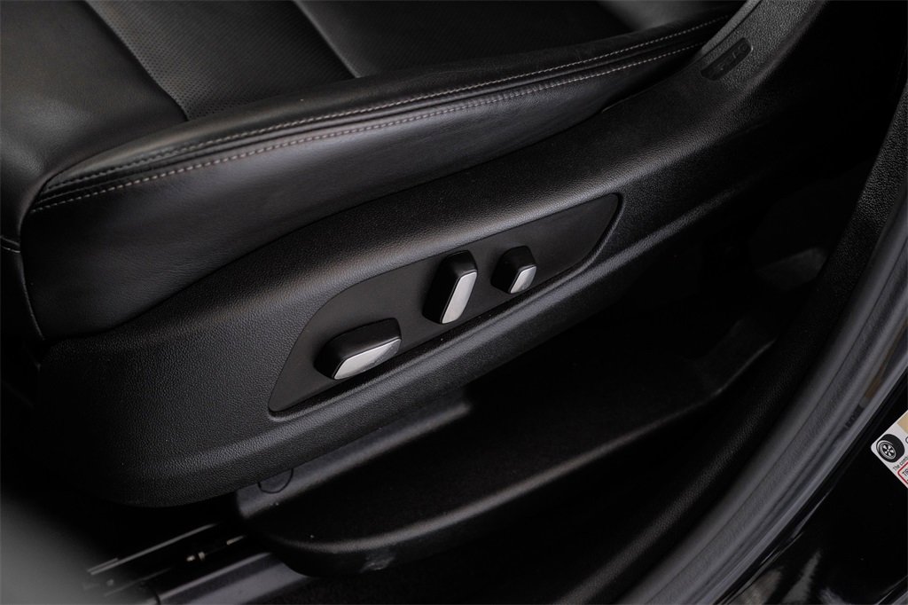 Used 2024 Cadillac XT6 Premium Luxury image 34