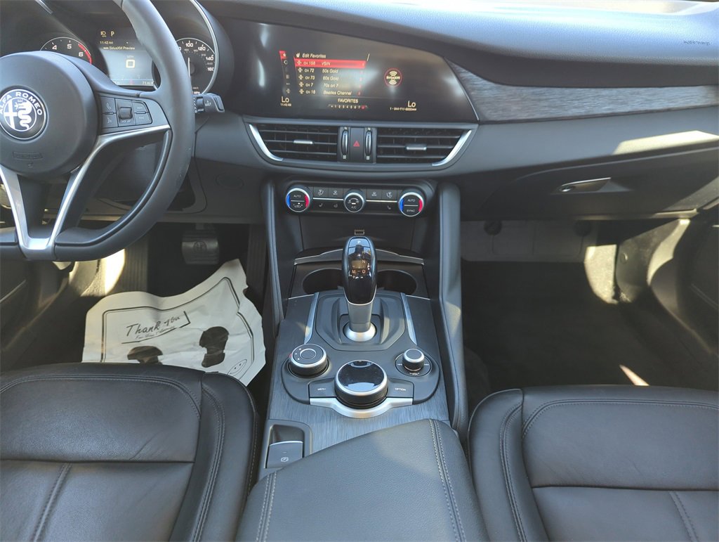 Used 2019 Alfa Romeo Giulia Base image 26