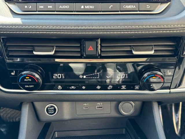 Used 2021 Nissan Rogue SV image 15