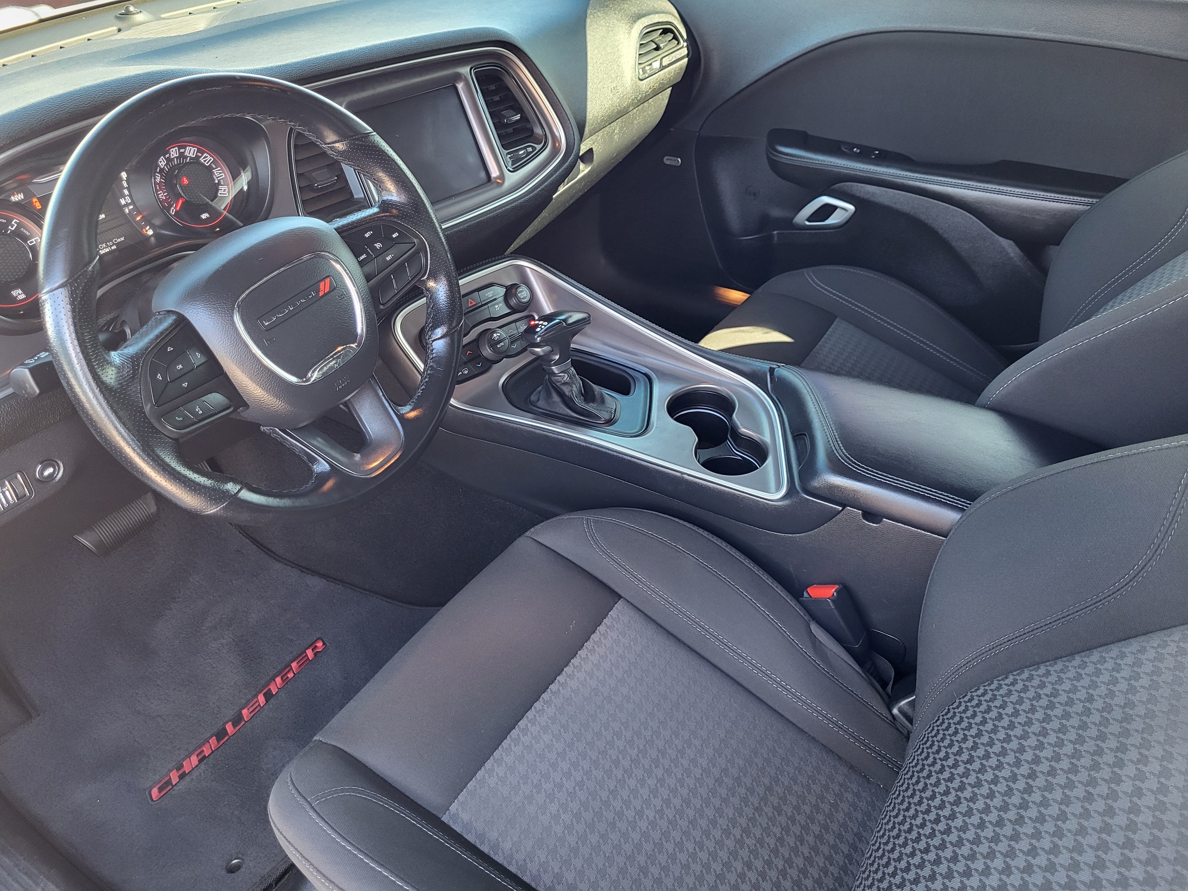 Used 2021 Dodge Challenger SXT RWD image 12