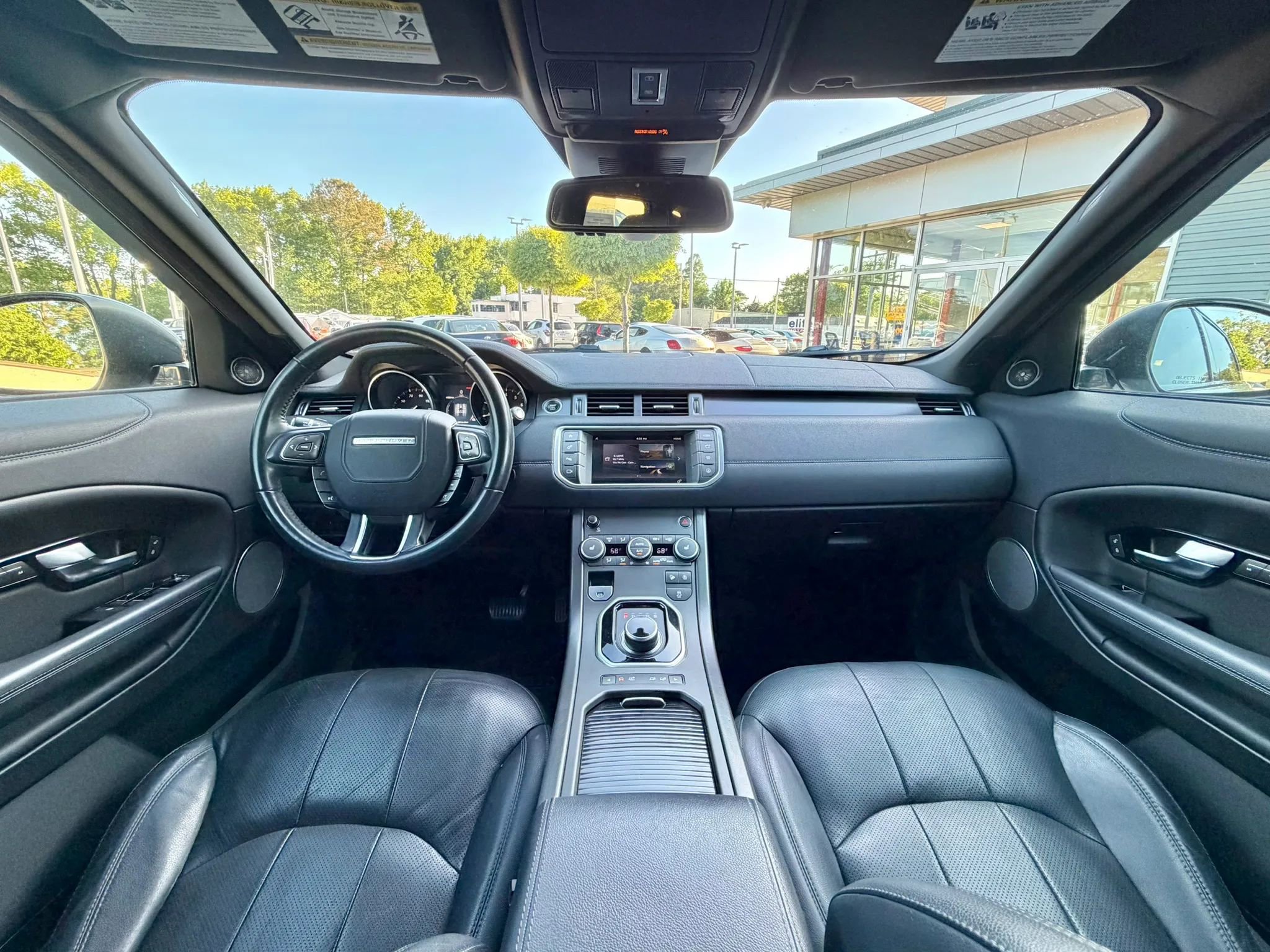 Used 2018 Land Rover Range Rover Evoque SE Premium AWD/4WD image 12