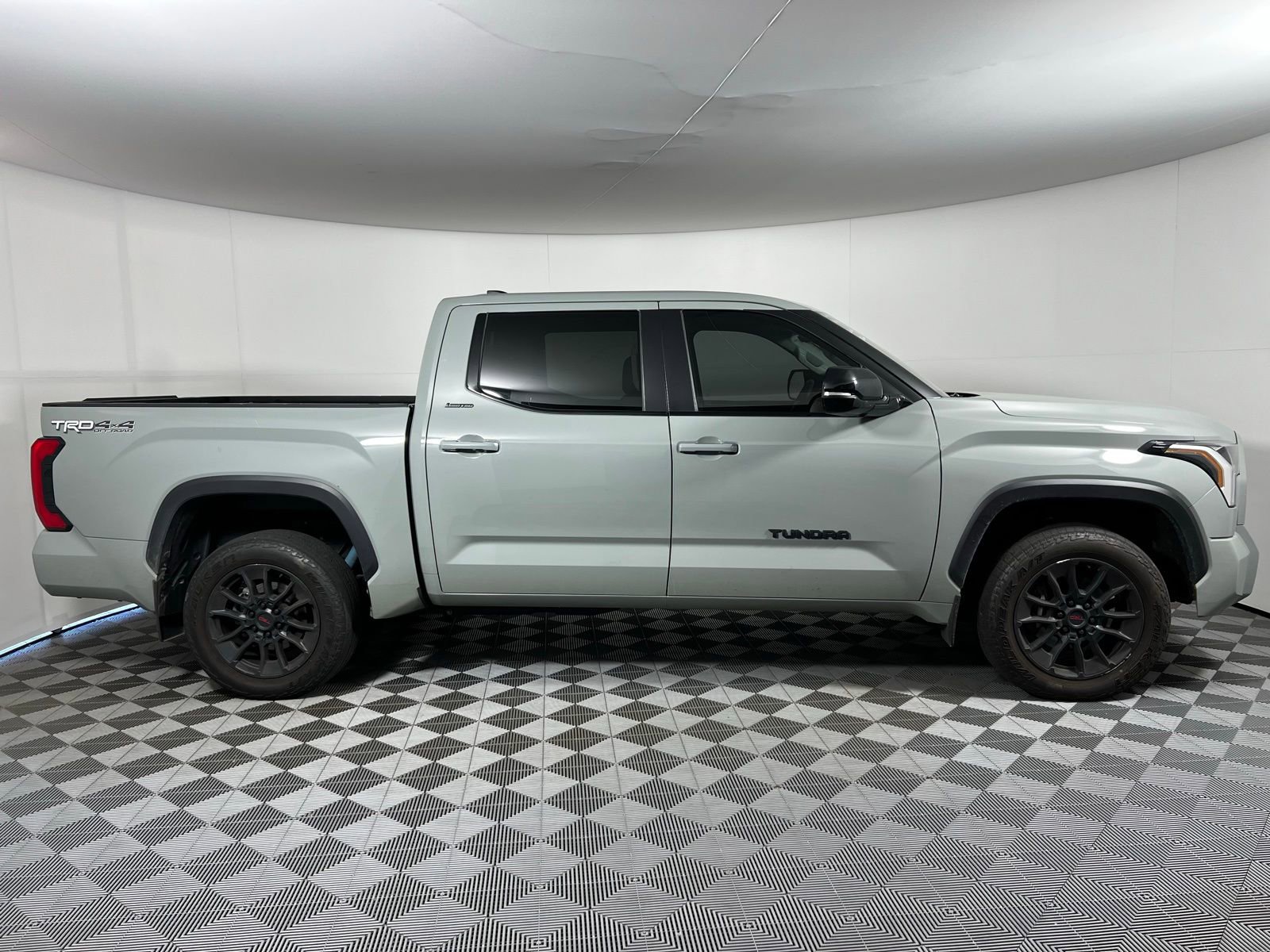 Used 2024 Toyota Tundra Limited w/ TRD Off-Road Package image 4