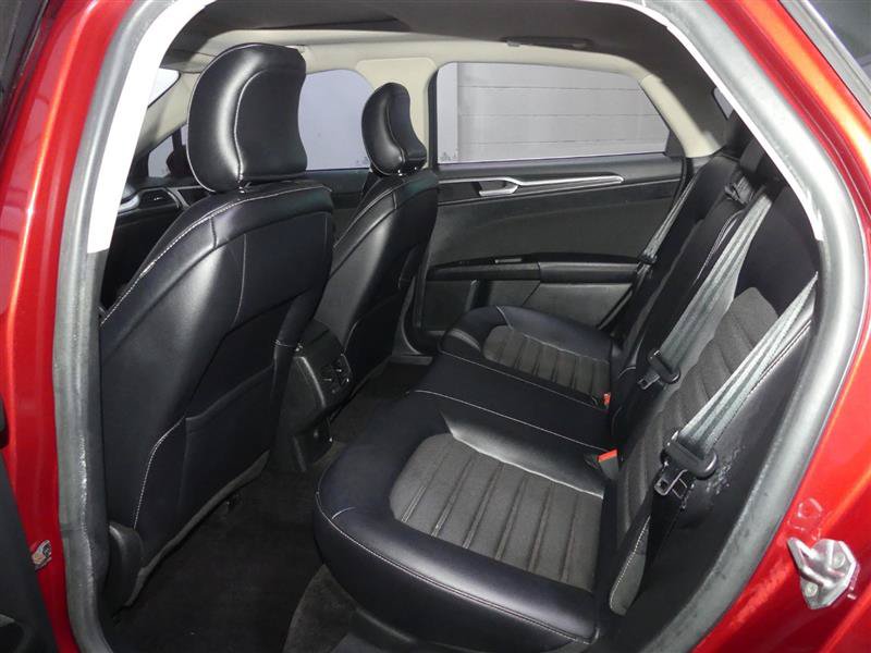 Used 2017 Ford Fusion SE w/ Equipment Group 201A FWD image 26