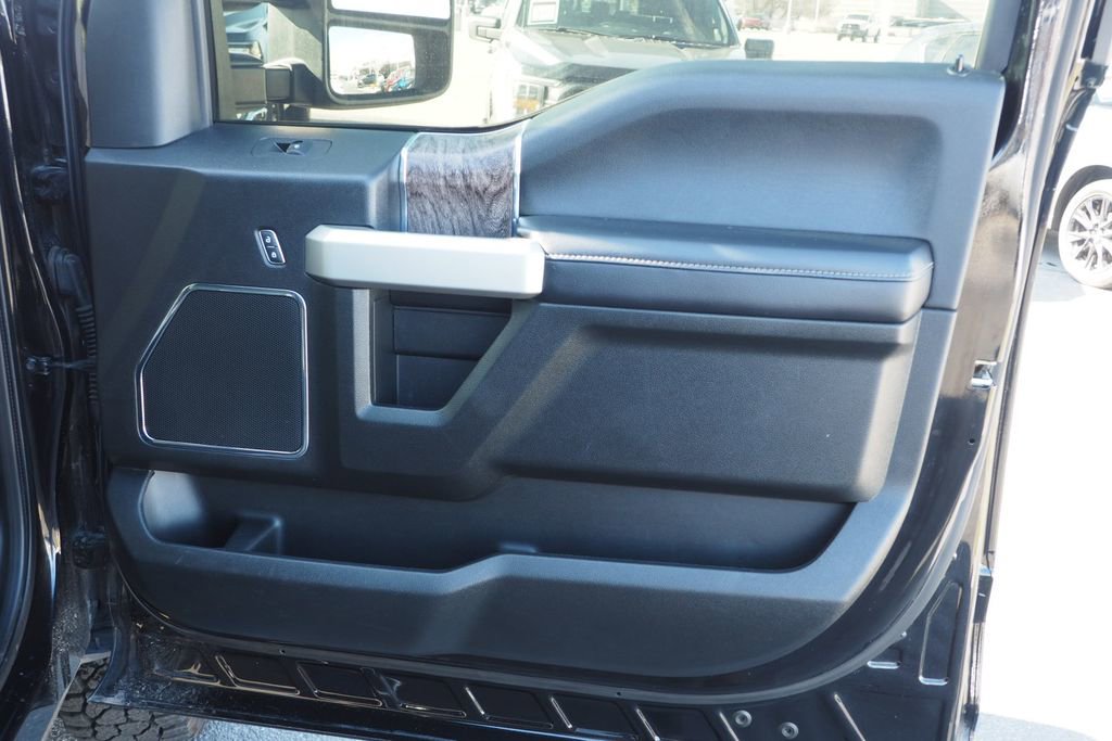 Used 2019 Ford F250 Lariat w/ Lariat Ultimate Package image 24