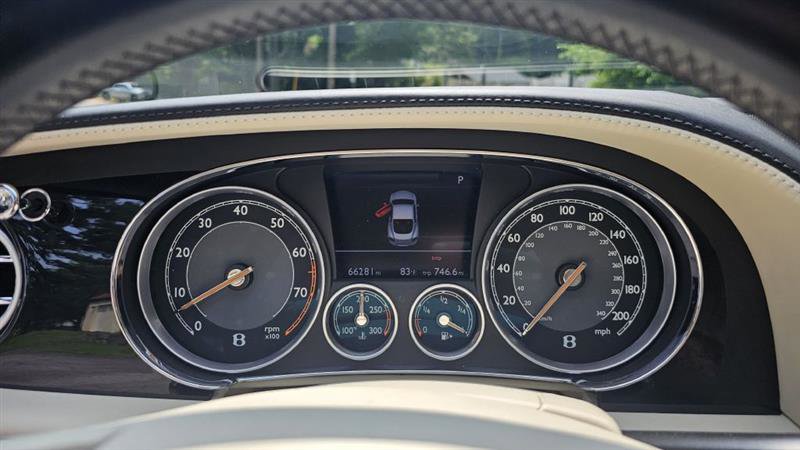 Used 2015 Bentley Continental GT image 6