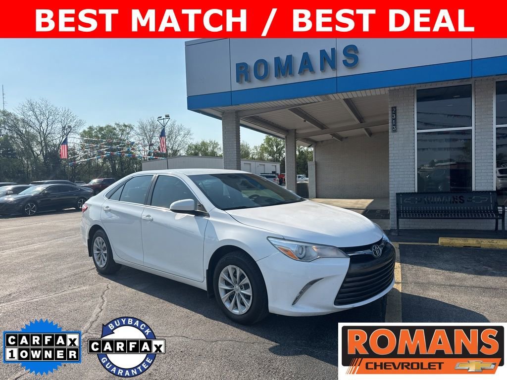 Used 2017 Toyota Camry LE image 1
