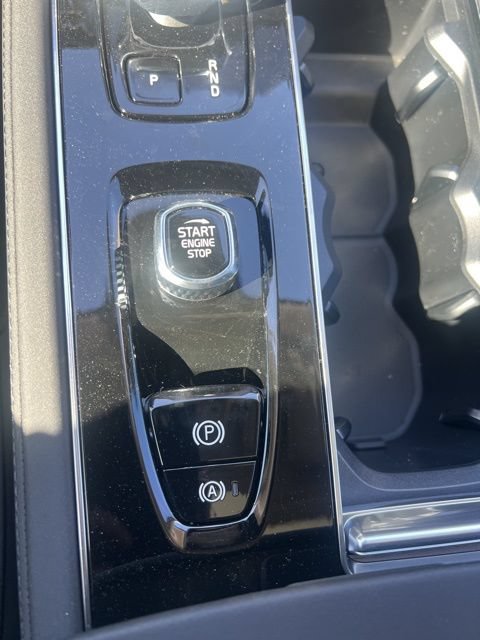 New 2026 Volvo XC90 B5 Plus w/ Protection Package AWD/4WD image 17