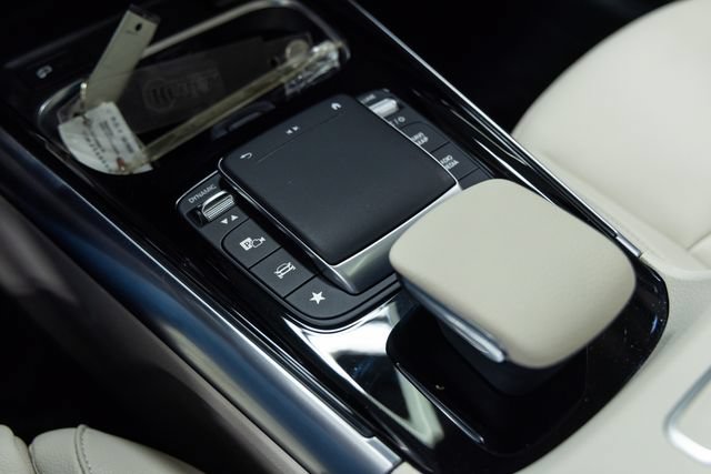 Used 2022 Mercedes-Benz GLA 250 4MATIC image 19