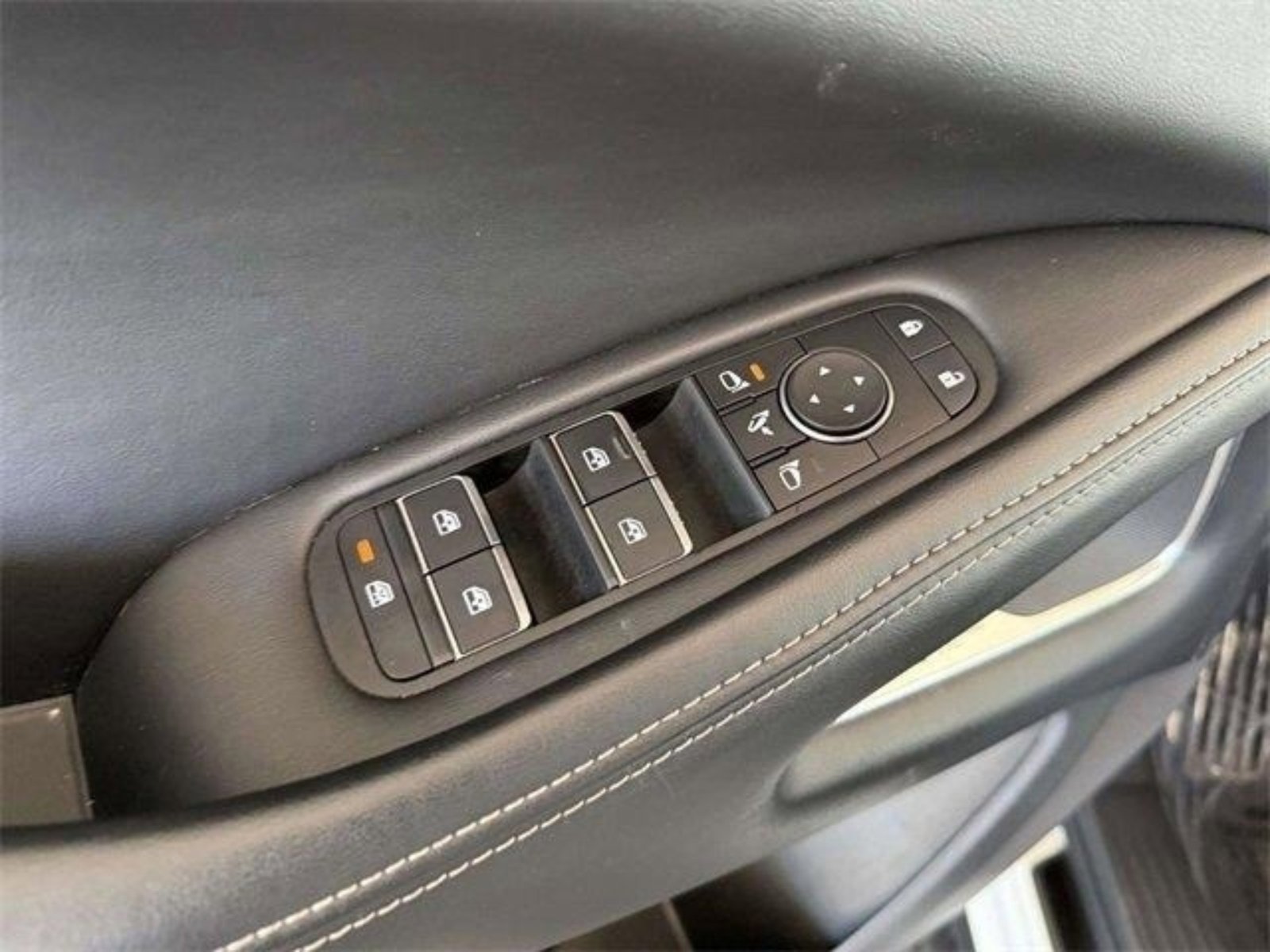 Used 2025 INFINITI QX60 Luxe image 35