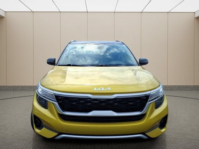 Used 2023 Kia Seltos S w/ Navigation Package AWD/4WD image 4