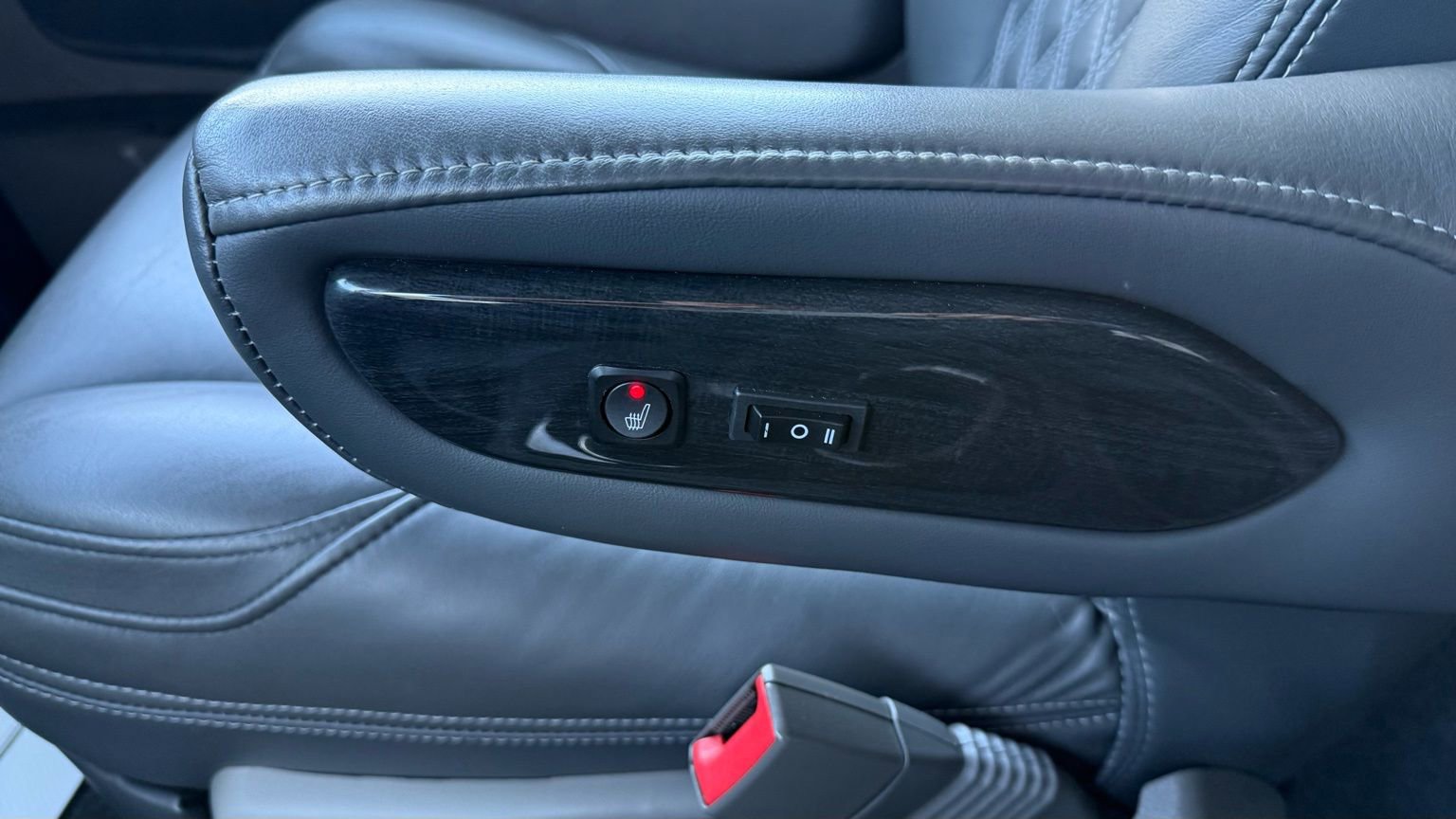 Used 2023 Chevrolet Express 2500 image 46