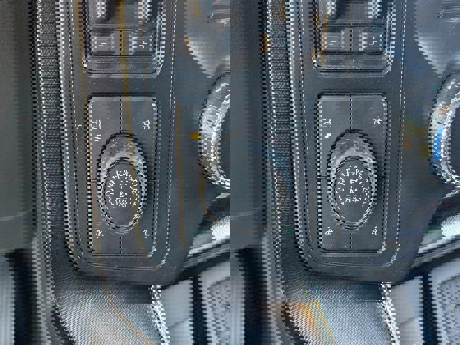 Used 2025 Ford F150 Raptor w/ Equipment Group 803A Raptor R image 30