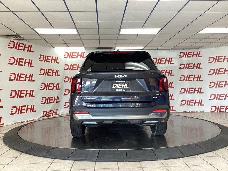 Certified 2025 Kia Sorento S w/ Panoramic Sunroof Package AWD/4WD image 6