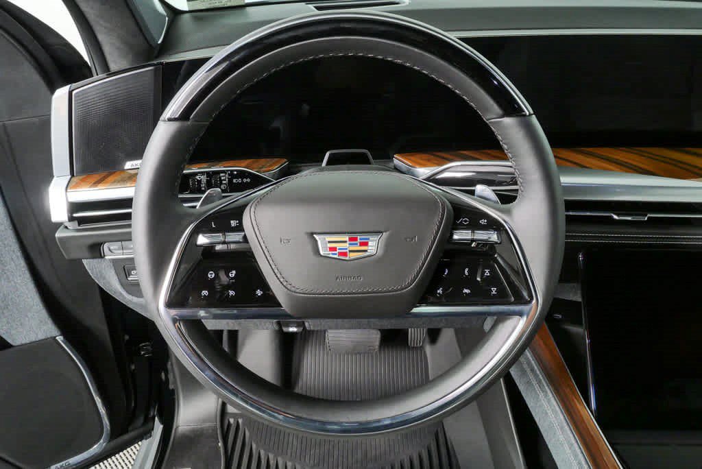 Certified 2026 Cadillac Escalade Platinum Sport w/ LPO, ONYX Package AWD/4WD image 9