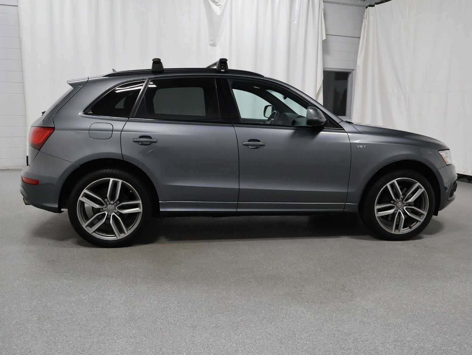 Used 2016 Audi SQ5 Premium Plus w/ Technology Package AWD/4WD image 10