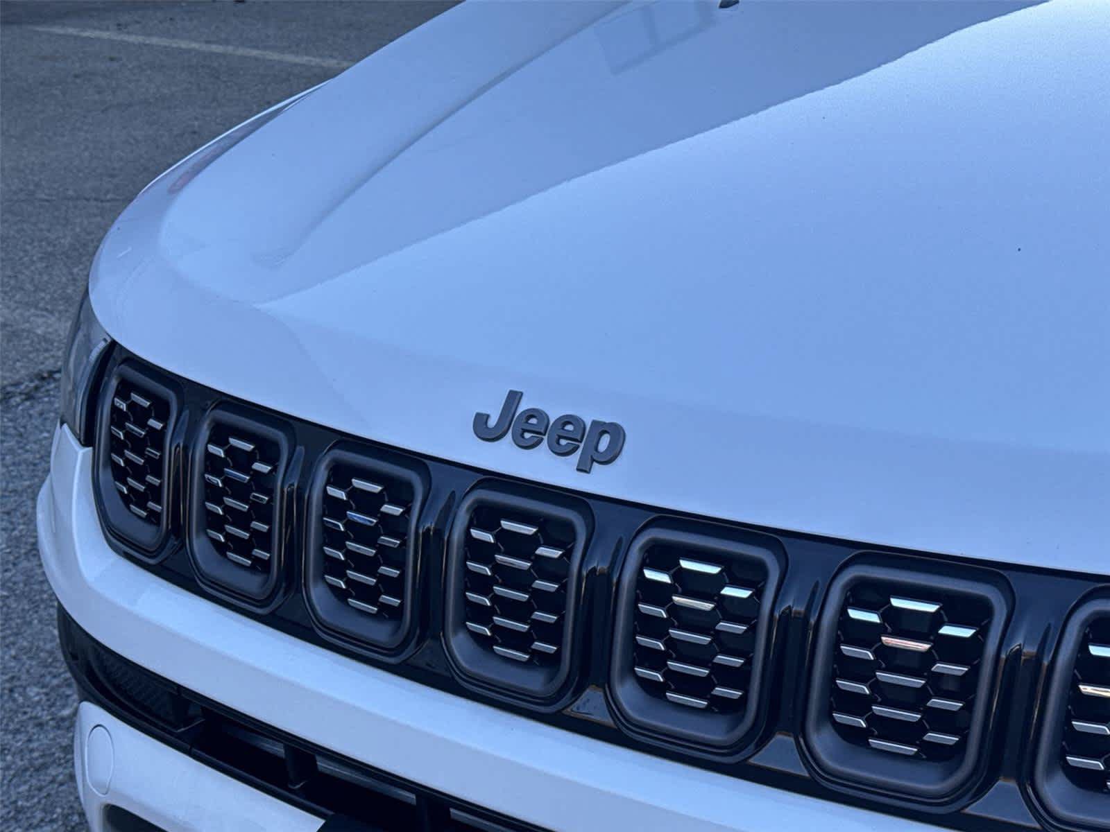 Used 2024 Jeep Compass Limited w/ High Altitude Package AWD/4WD image 10