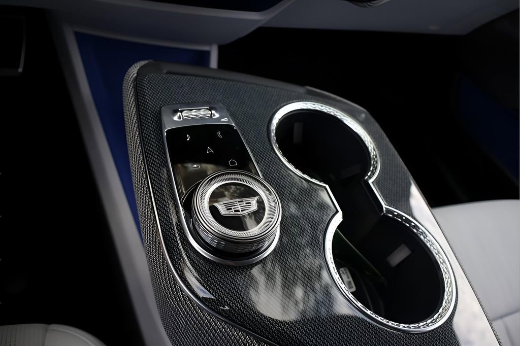 New 2026 Cadillac Optiq Sport 2 image 25