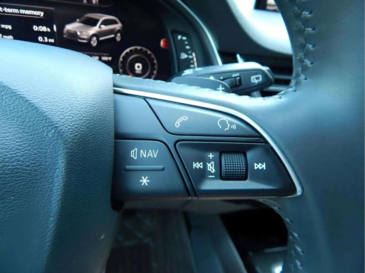 Used 2017 Audi Q7 3.0T Prestige image 24