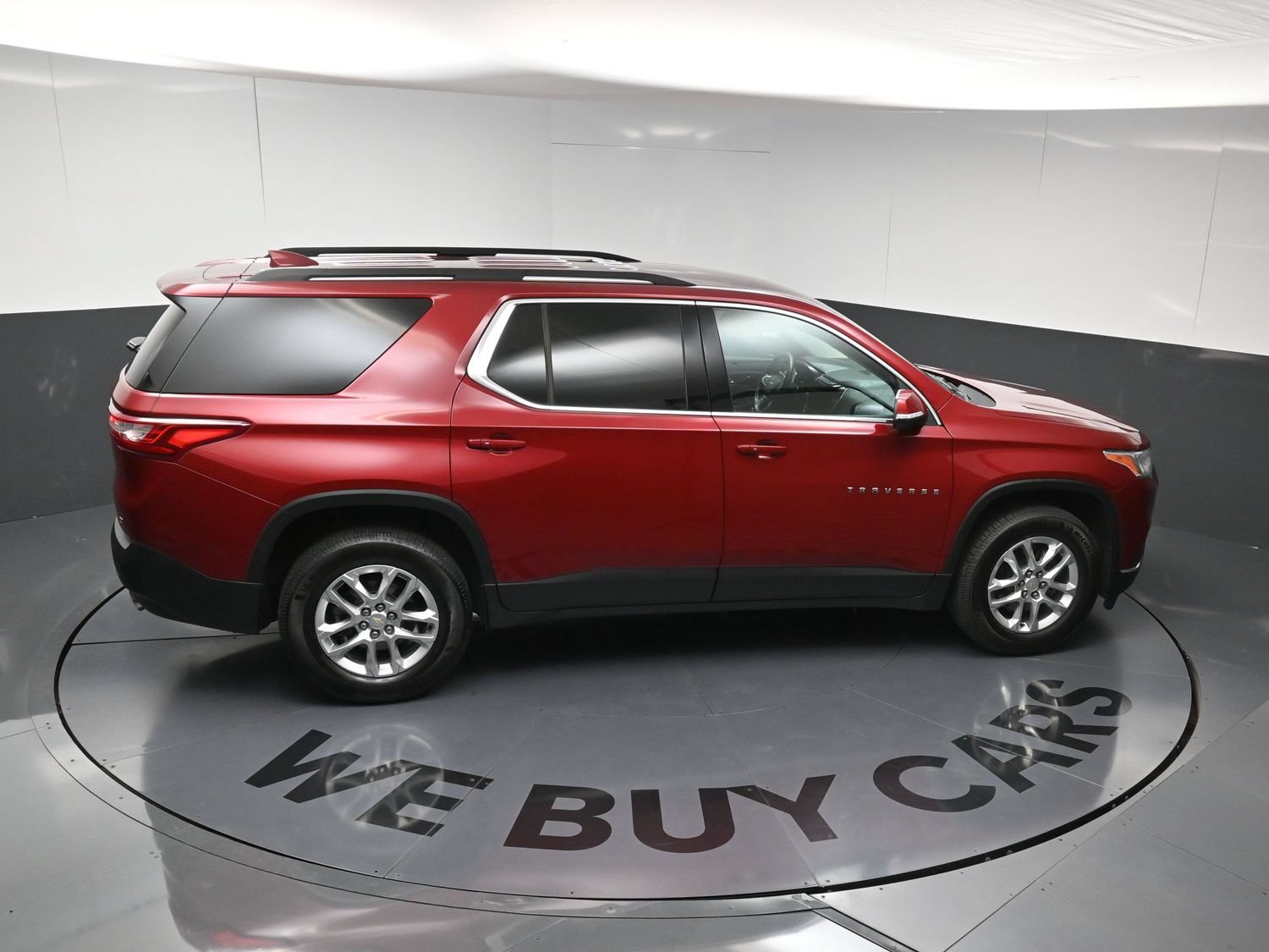 Used 2021 Chevrolet Traverse LT FWD image 33