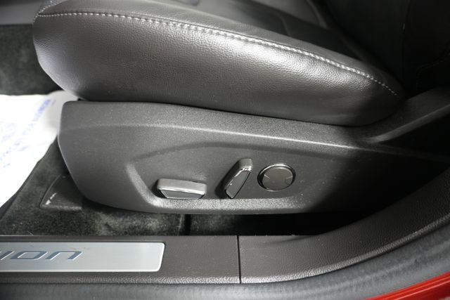 Used 2016 Ford Fusion Titanium FWD image 23