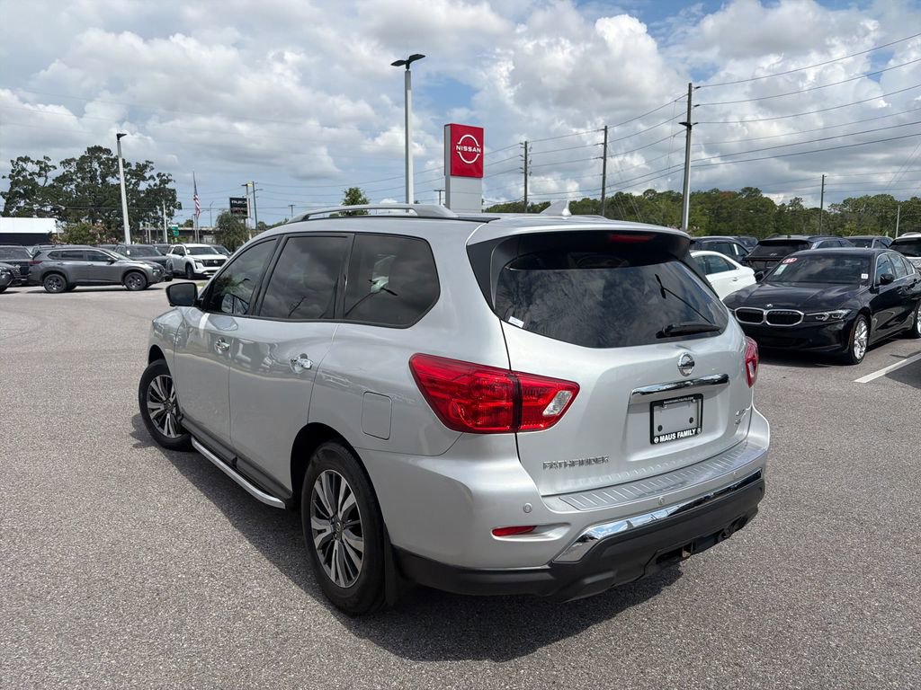 Used 2020 Nissan Pathfinder SL AWD/4WD image 5