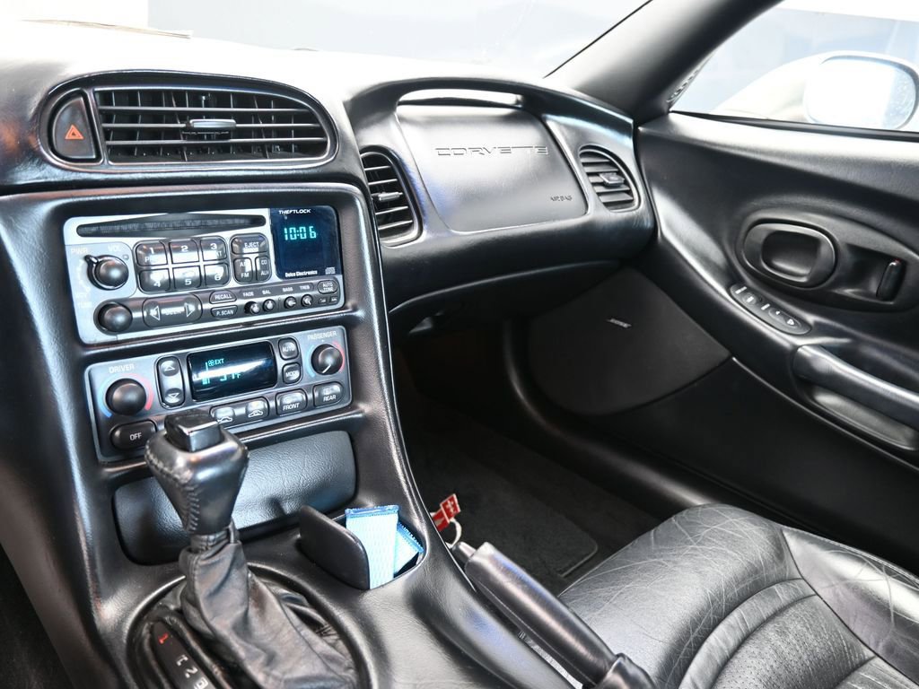 Used 2000 Chevrolet Corvette Coupe w/ Memory Pkg image 14