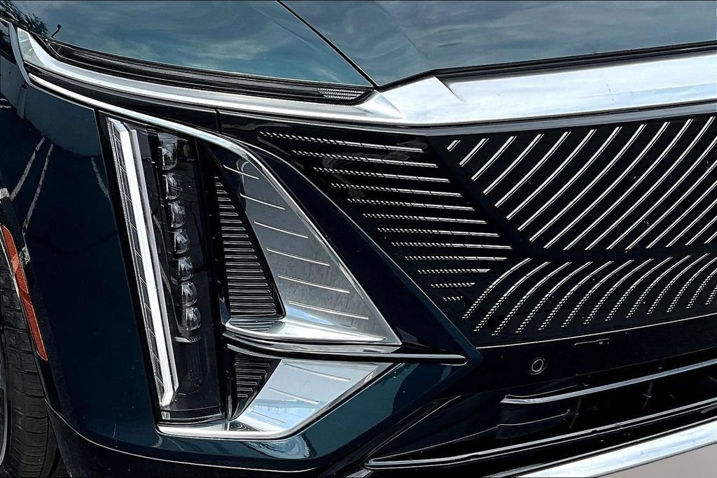 Used 2024 Cadillac Lyriq Tech AWD/4WD image 29