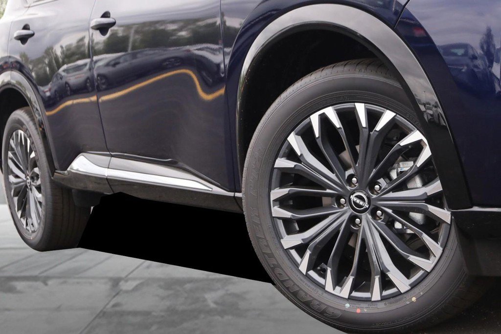 New 2026 Nissan Rogue Platinum AWD/4WD image 3