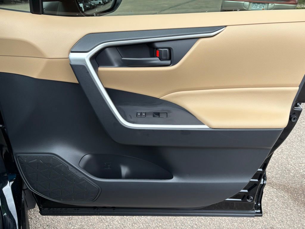 Used 2025 Toyota RAV4 LE image 35