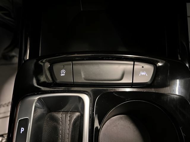 Certified 2025 Chevrolet Trax LT FWD image 20