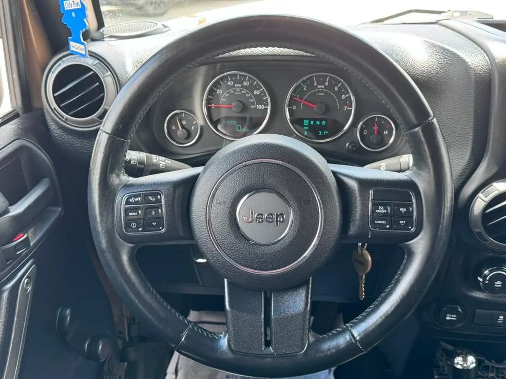 Used 2015 Jeep Wrangler Unlimited Sport w/ Connectivity Group AWD/4WD image 16