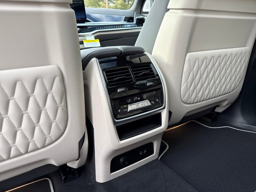 New 2026 BMW ALPINA XB7 ALPINA XB7 image 20