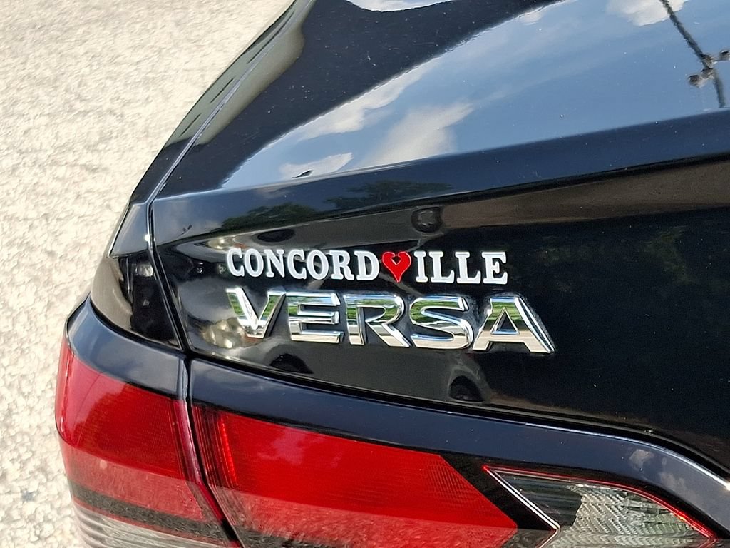 Used 2021 Nissan Versa SV FWD image 29