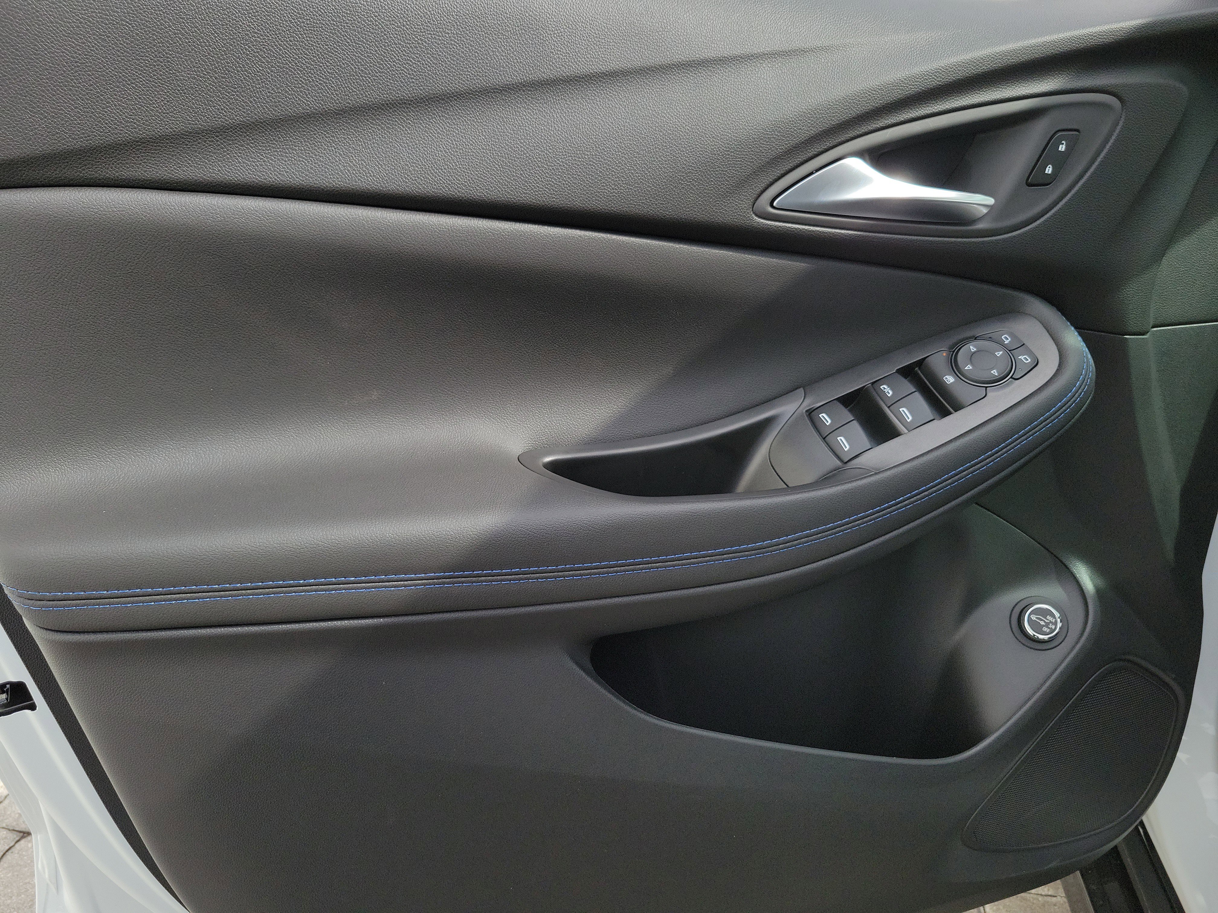 New 2026 Buick Encore GX Sport Touring image 17