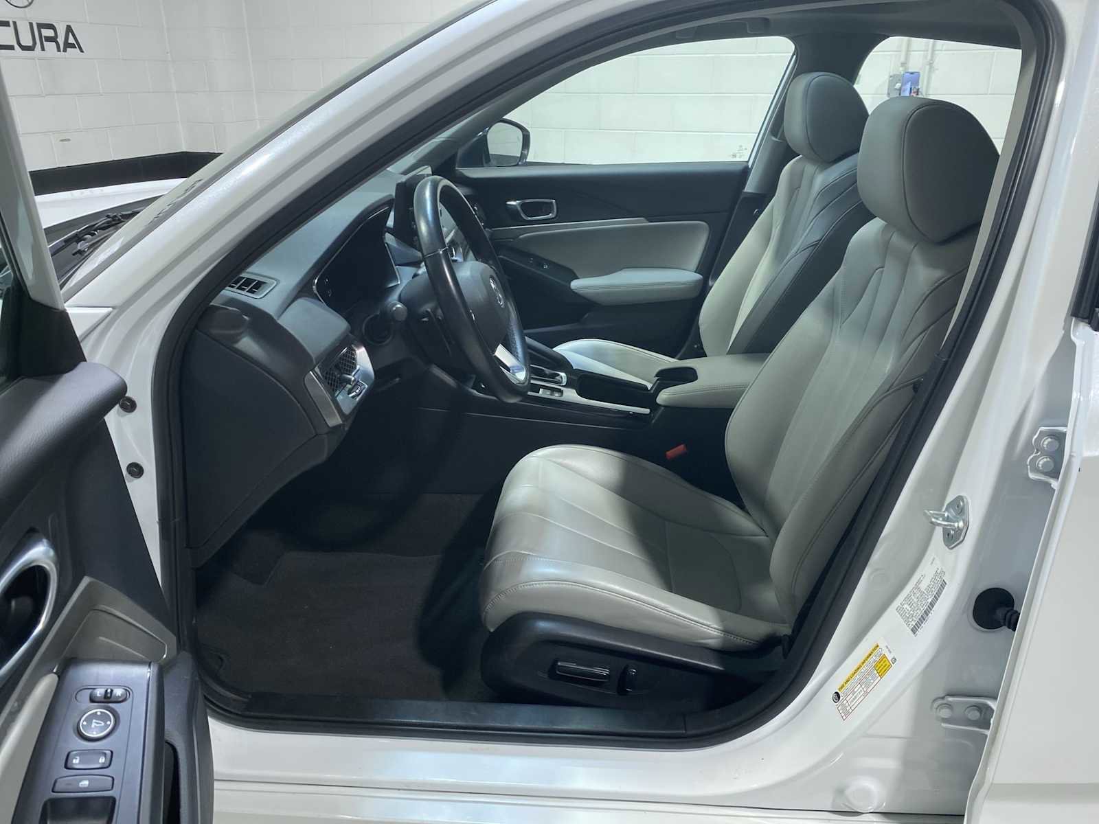 Used 2023 Acura Integra image 2