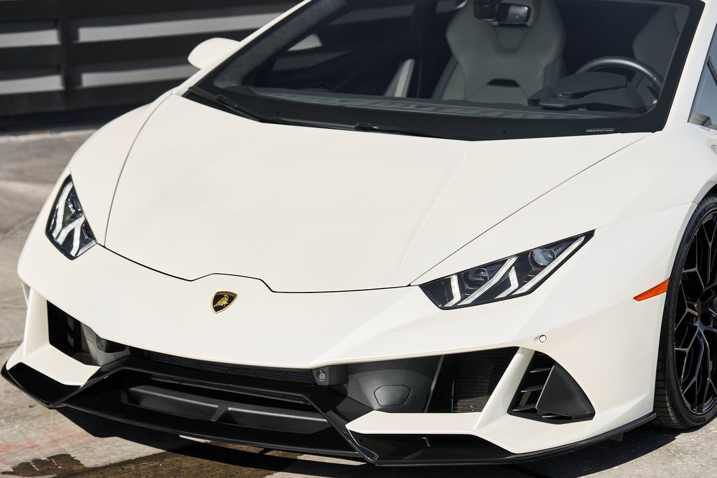 Used 2022 Lamborghini Huracan EVO image 5