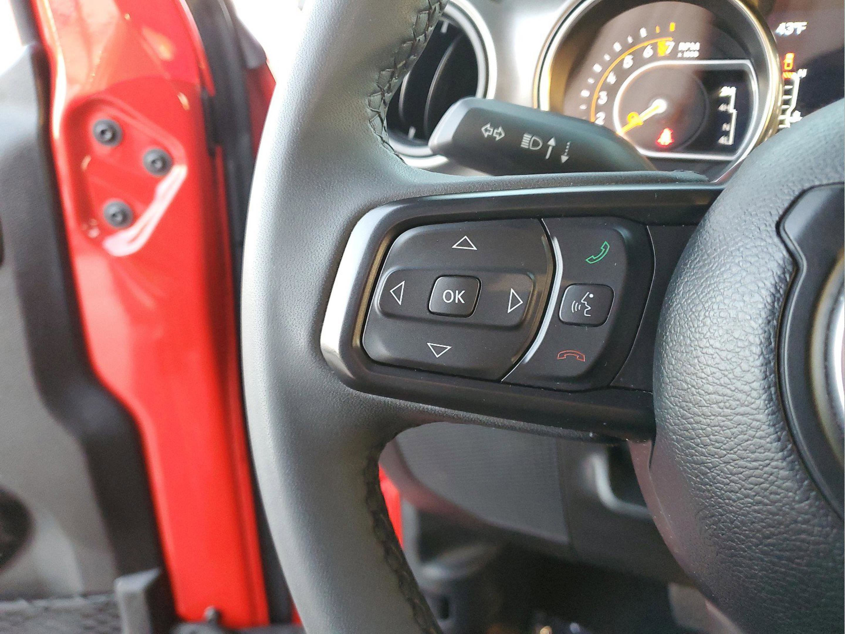 Certified 2023 Jeep Gladiator Sport AWD/4WD image 31