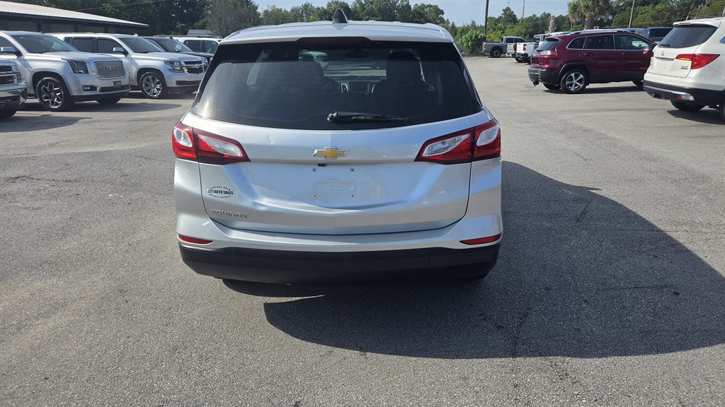 Used 2019 Chevrolet Equinox LS FWD image 4