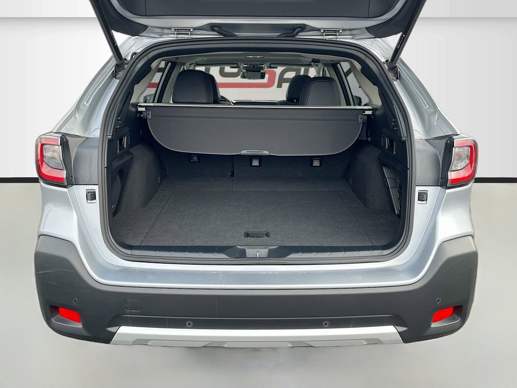 Used 2025 Subaru Outback Touring image 29