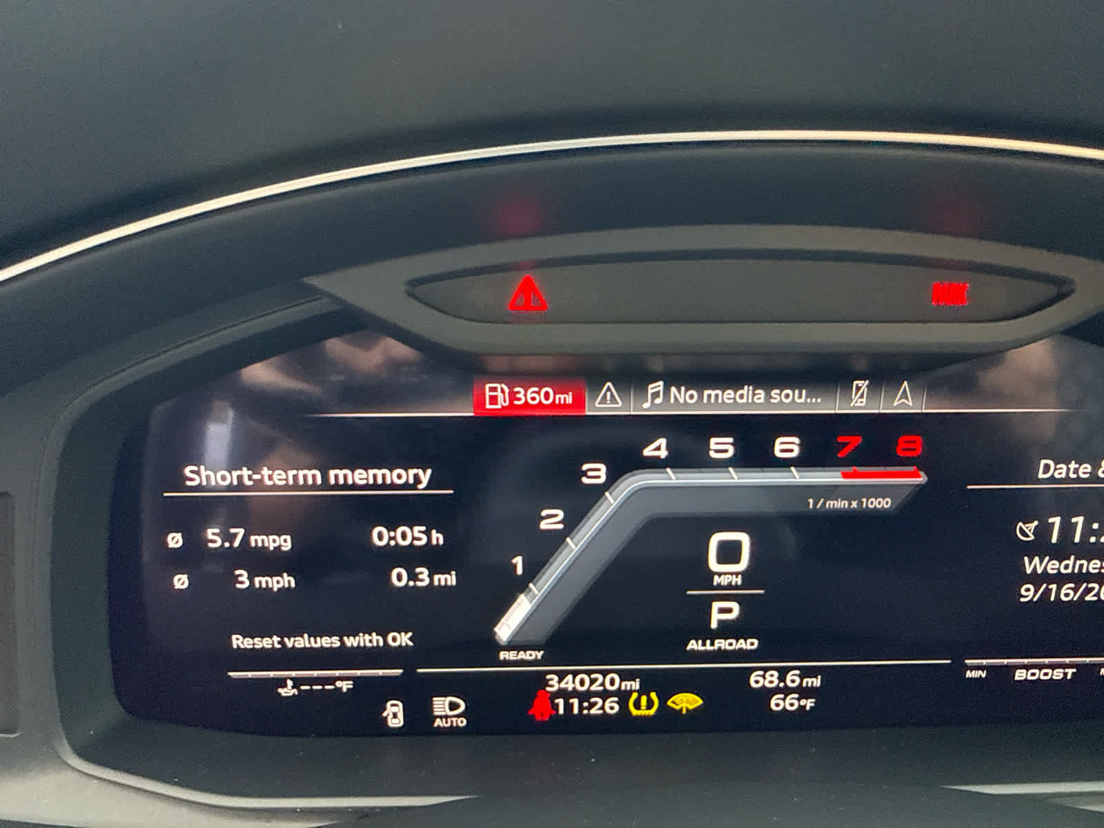 Used 2023 Audi SQ7 Premium Plus w/ Towing Package AWD/4WD image 25