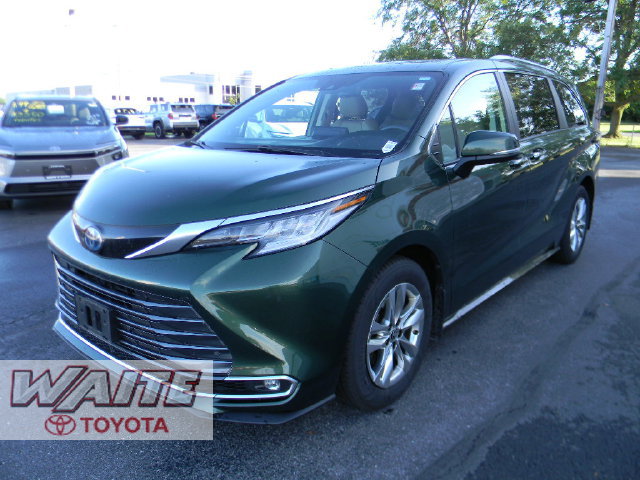 Used 2023 Toyota Sienna Limited AWD/4WD image 5