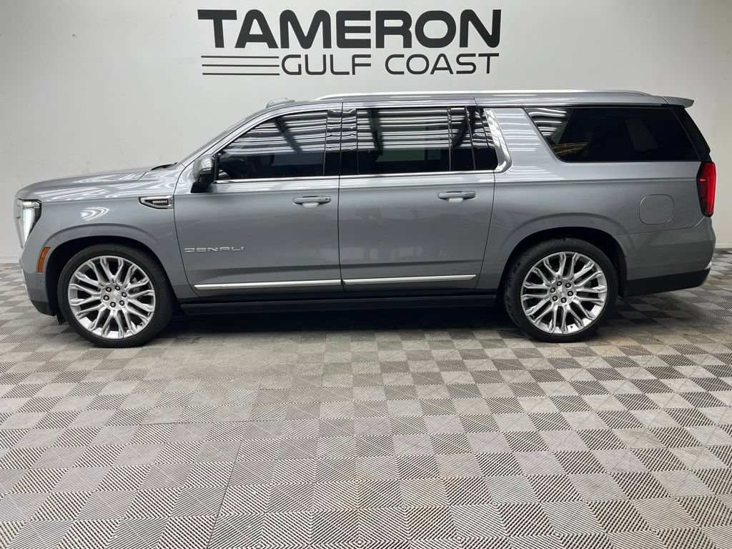 Used 2026 GMC Yukon XL Denali w/ Denali Reserve Package AWD/4WD image 2