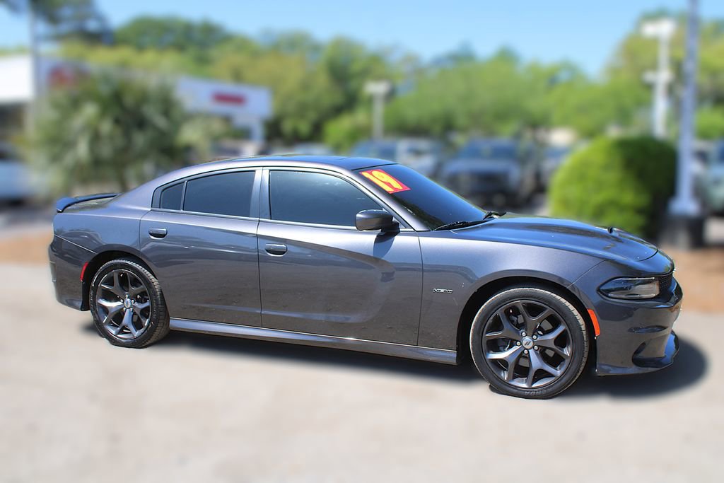 Used 2019 Dodge Charger R/T w/ Driver Confidence Group image 4