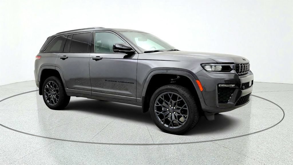 Used 2026 Jeep Grand Cherokee Summit w/ Obsidian Package AWD/4WD image 3