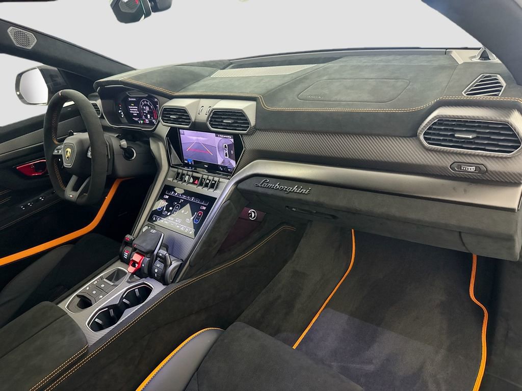 Used 2024 Lamborghini Urus Performante image 31