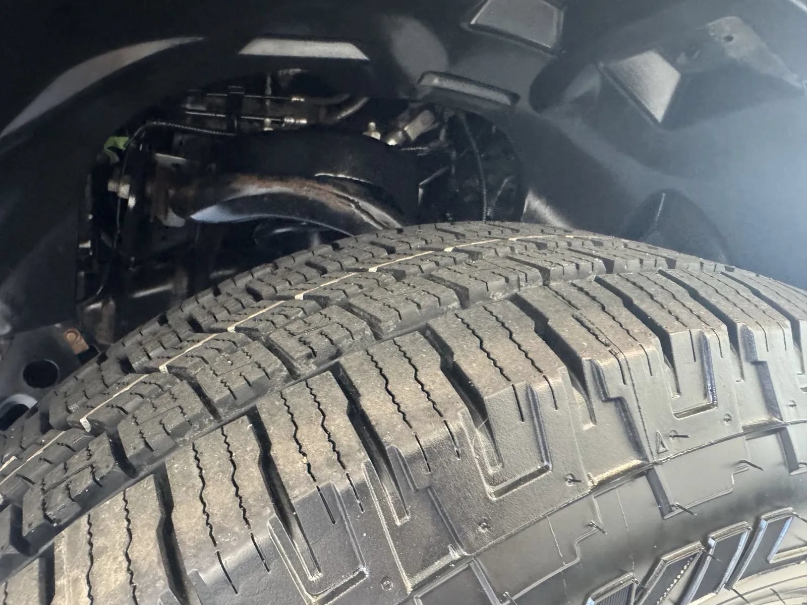 Used 2019 Ford F150 XLT w/ Equipment Group 302A Luxury AWD/4WD image 38
