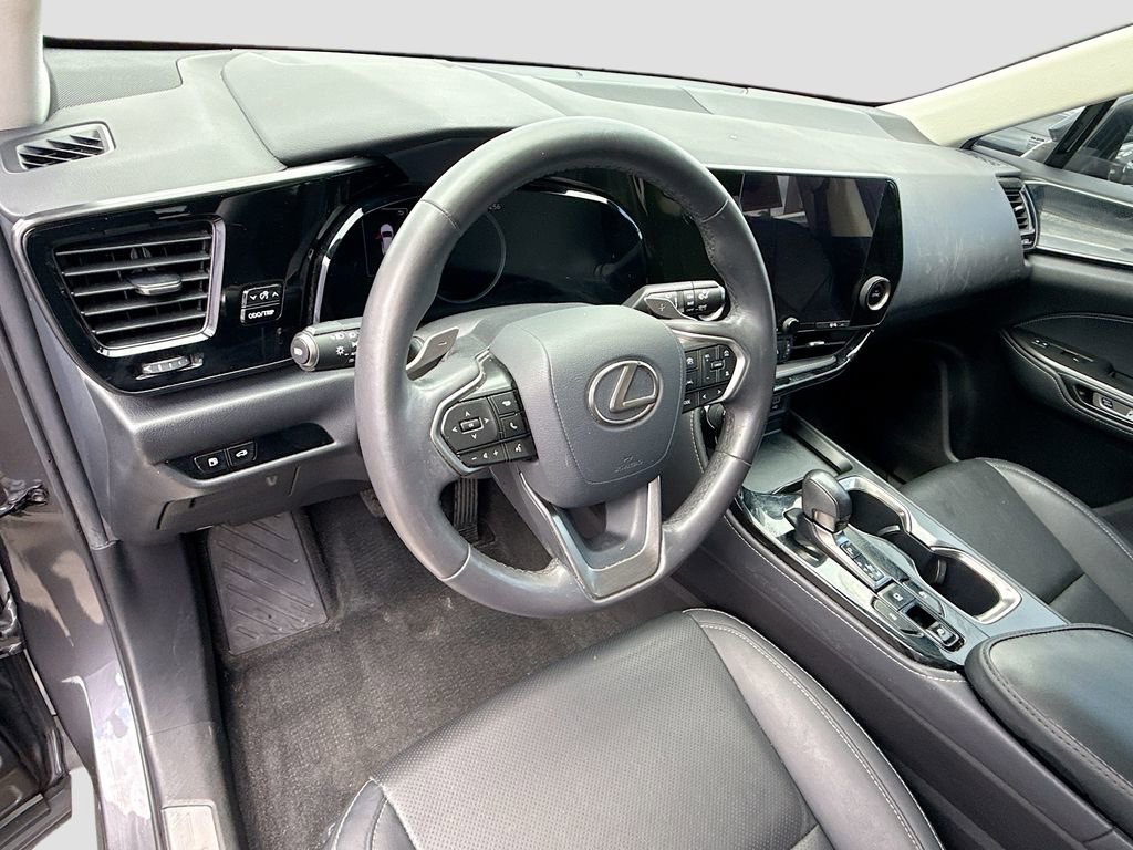 Used 2023 Lexus NX 250 FWD w/ Towing Package (2000 Lbs) image 12