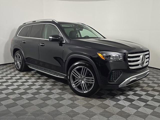 Used 2026 Mercedes-Benz GLS 450 4MATIC image 9