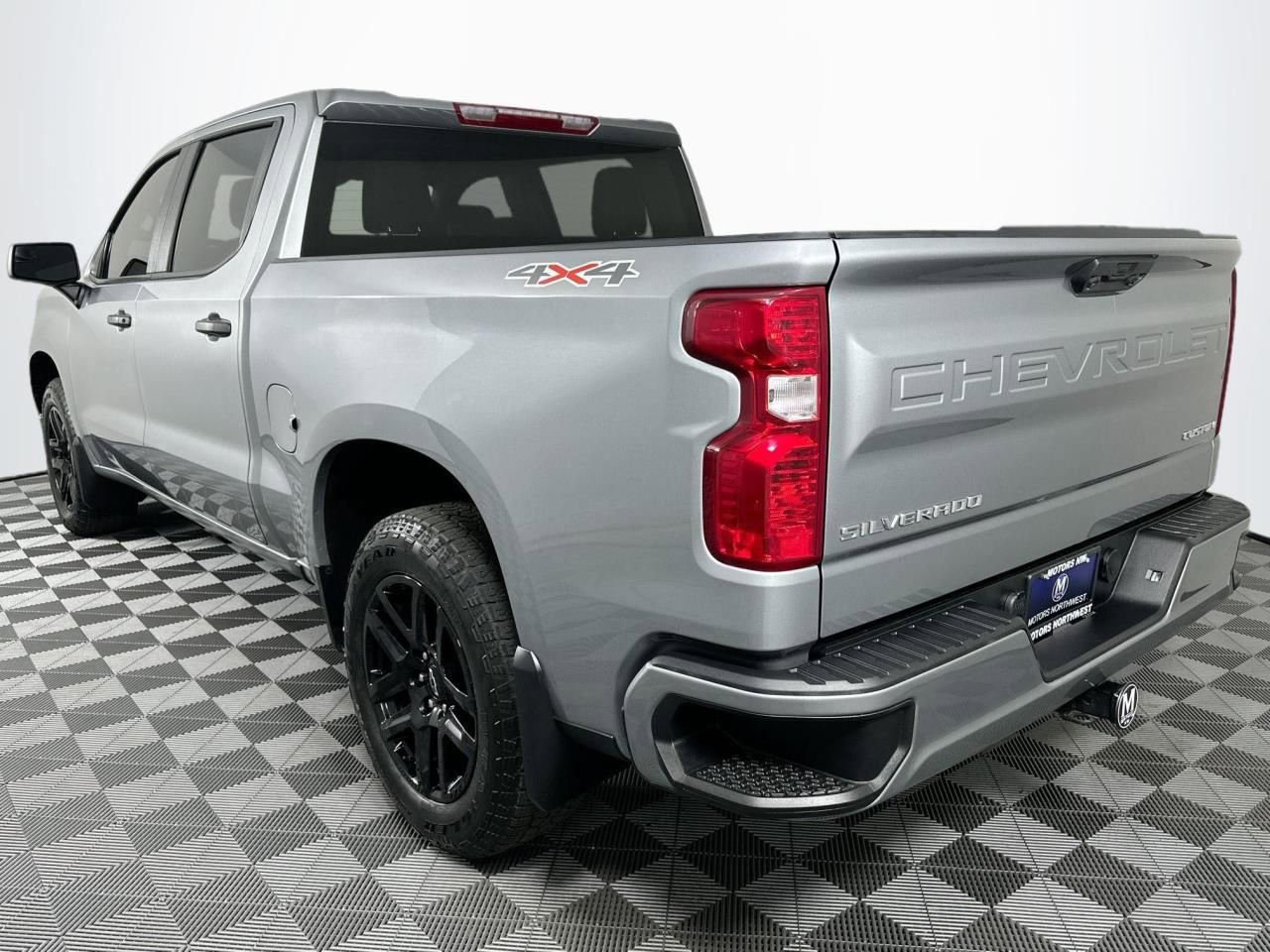 Used 2024 Chevrolet Silverado 1500 Custom AWD/4WD image 9