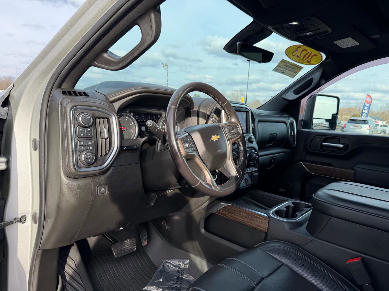 Used 2023 Chevrolet Silverado 3500 High Country w/ Z71 Off-Road Package image 13